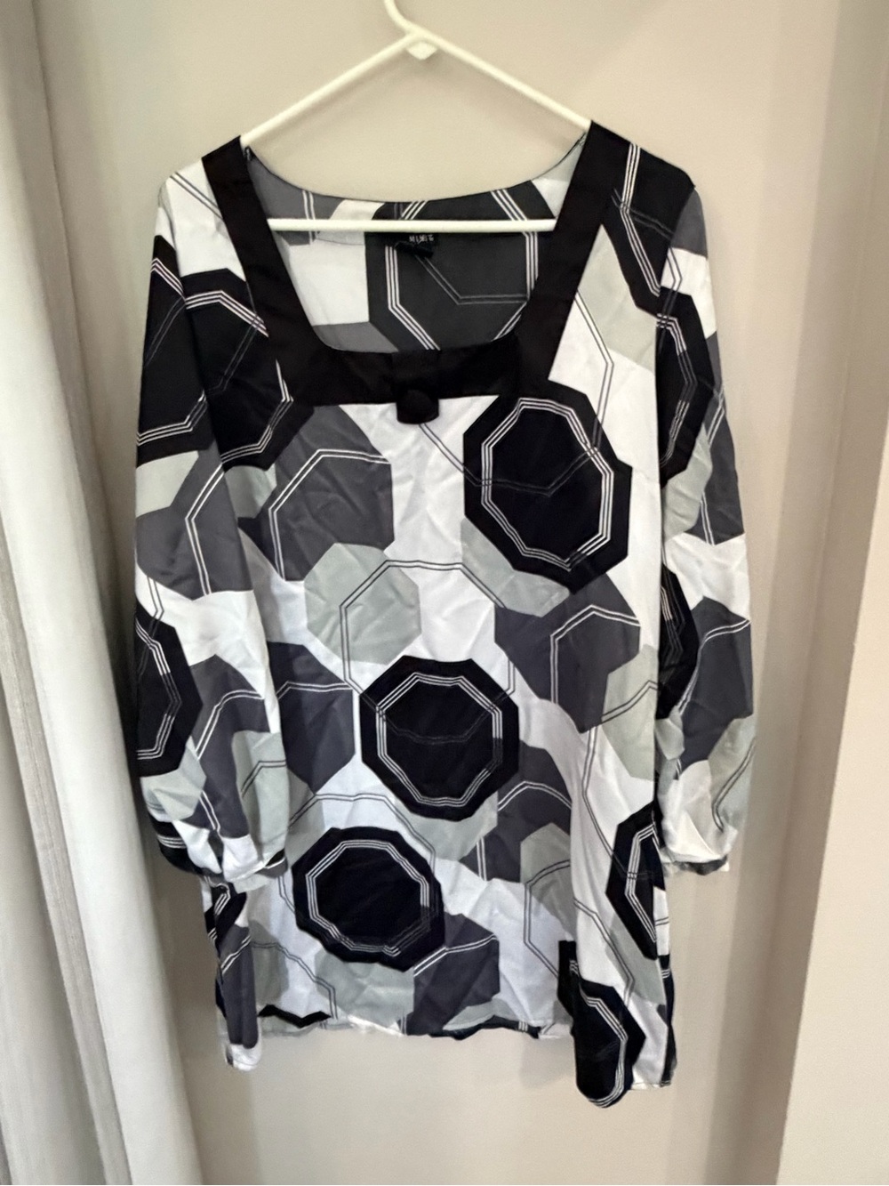 Mixit Black & White Geometric Tunic Top